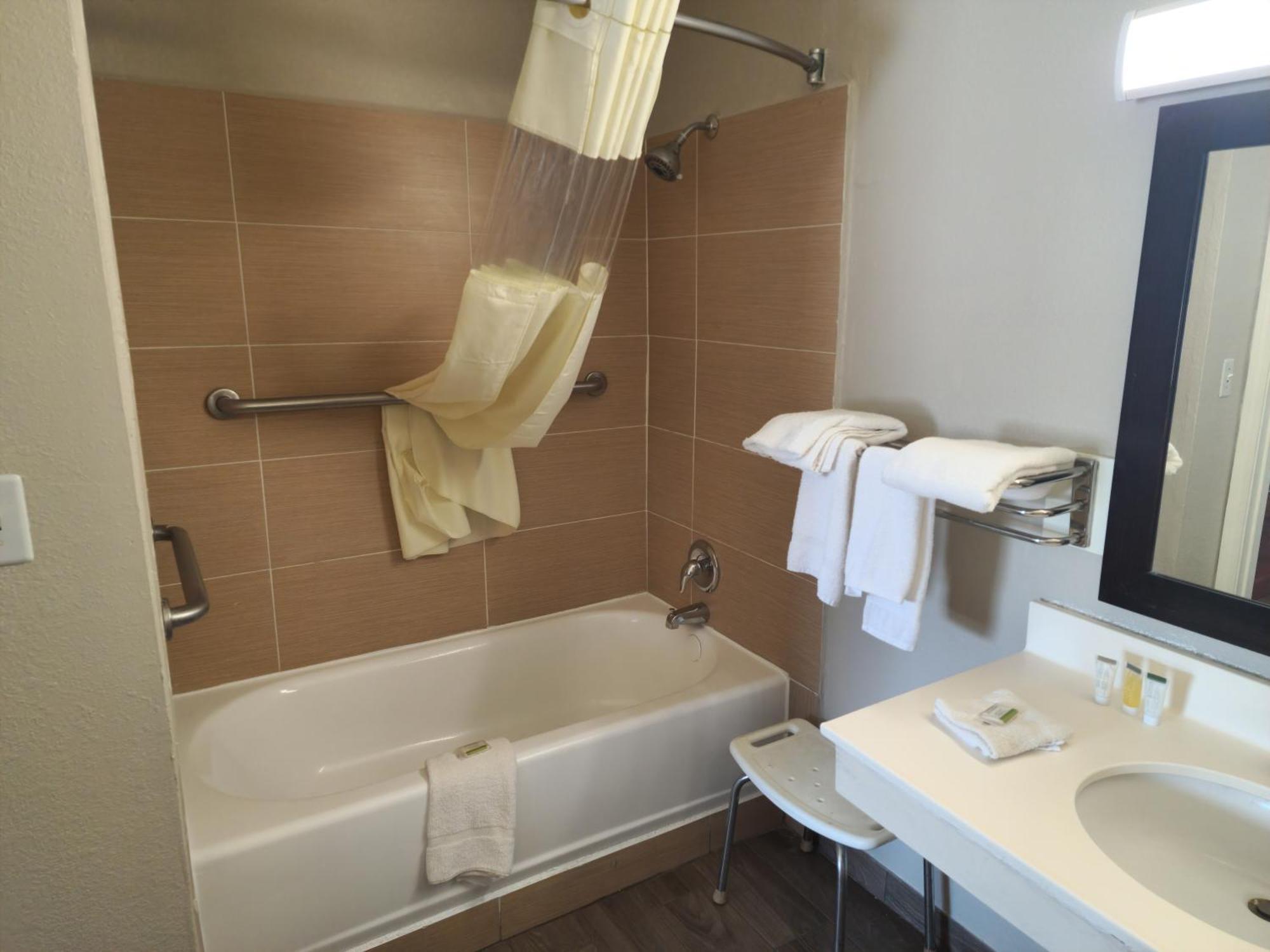 Days Inn By Wyndham Hardeeville Near Hilton Head Kültér fotó